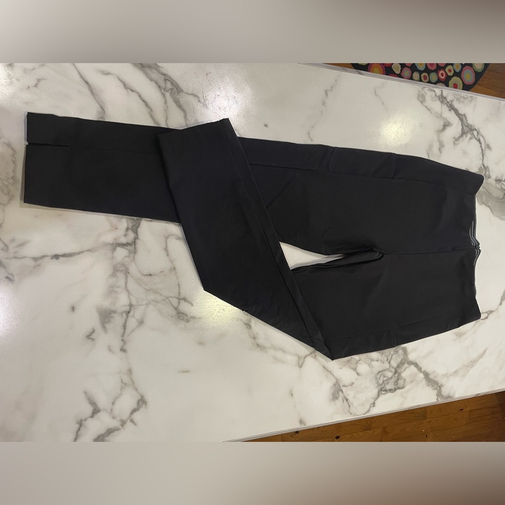 Athleta skinny pant. Back zipper. Stretchy.